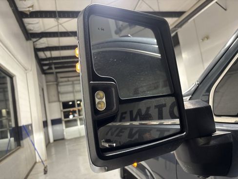 Used 2020 GMC Sierra 2500 Denali w/ Denali Ultimate Package image 9