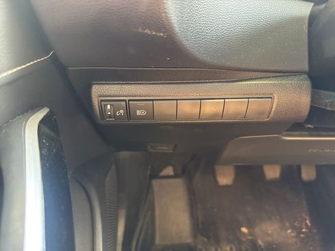 Used 2022 Toyota Corolla XSE image 16