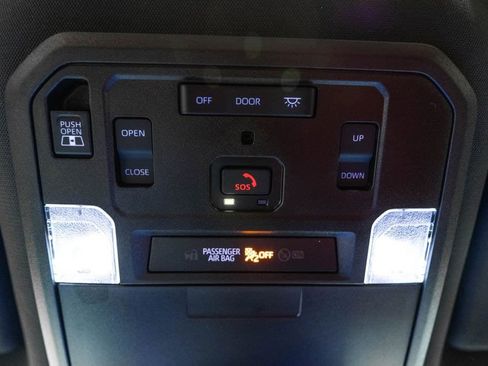Used 2025 Toyota Tacoma TRD Pro AWD/4WD image 39
