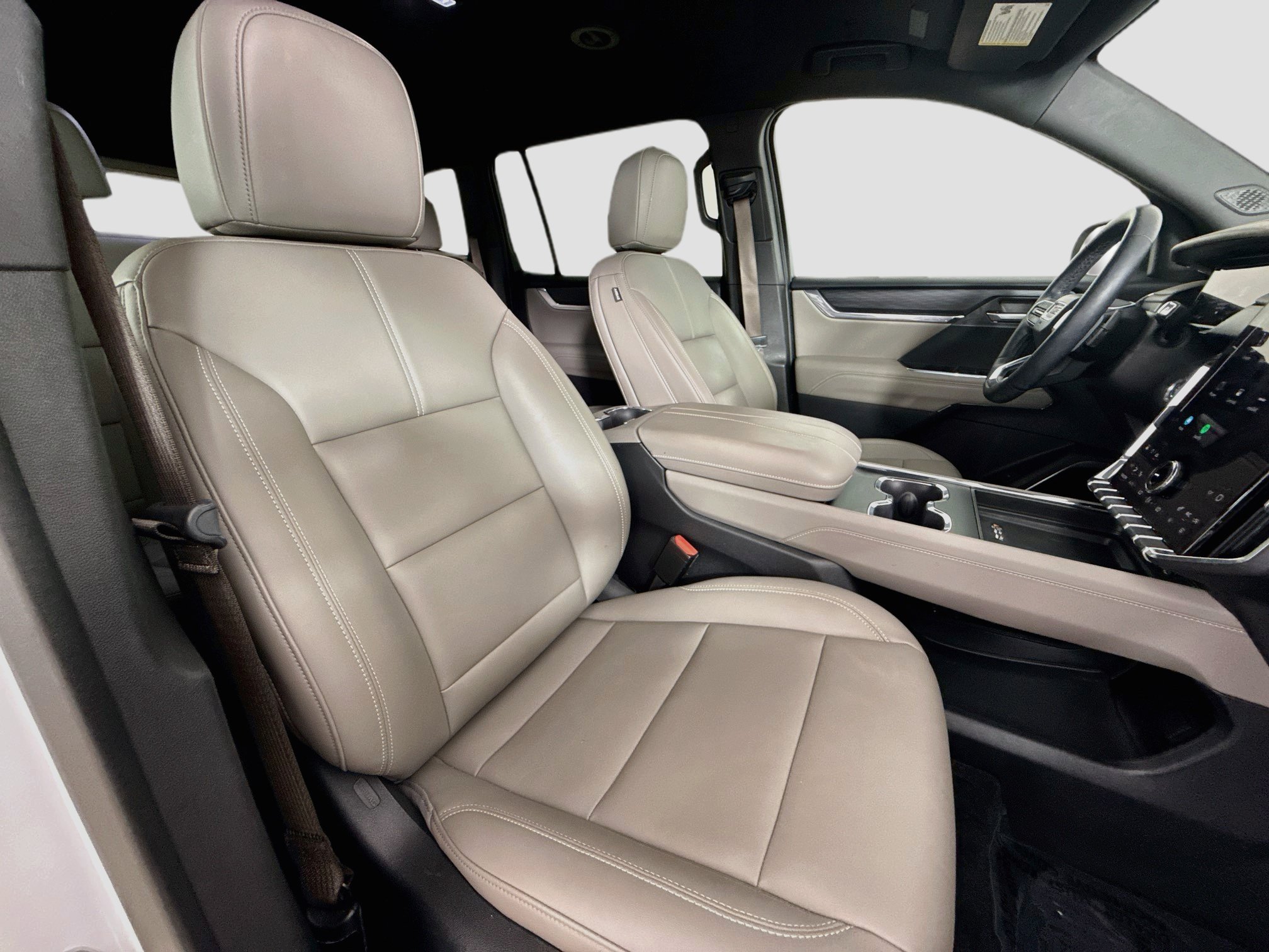 Used 2024 GMC Acadia Elevation w/ LPO, Floor Liner Package FWD image 31
