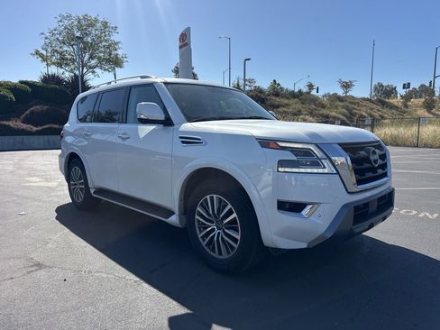 Used 2024 Nissan Armada SL w/ Captain's Chairs Package RWD image 1