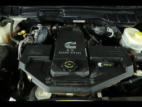 Used 2017 RAM 2500 Tradesman w/ Chrome Appearance Group image 17