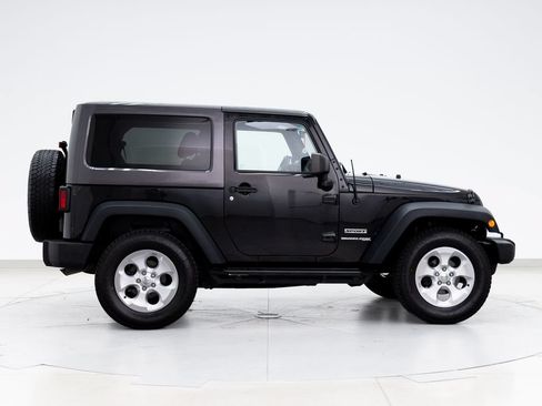 Used 2018 Jeep Wrangler Sport AWD/4WD image 11
