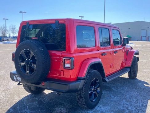 Used 2021 Jeep Wrangler Unlimited Sahara image 29