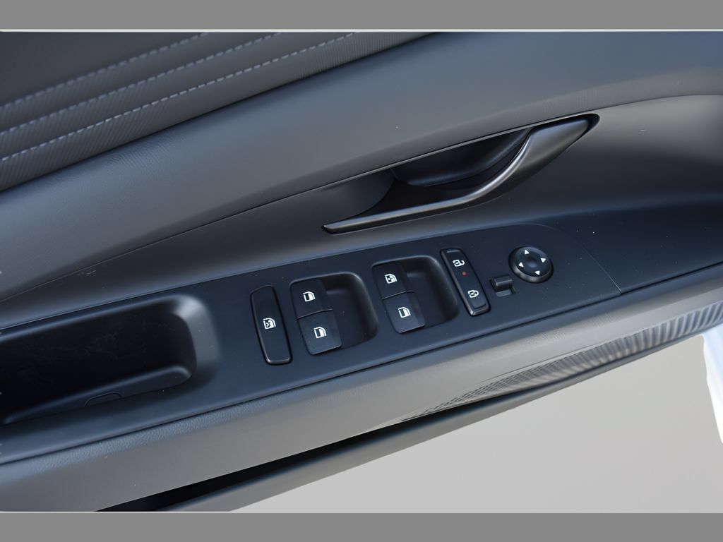 New 2026 Hyundai Elantra SEL FWD image 16