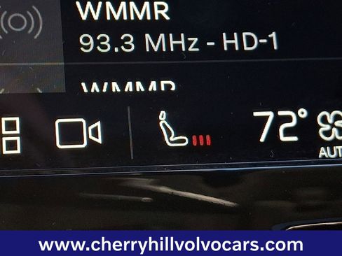 Certified 2025 Volvo XC40 B5 Plus image 25