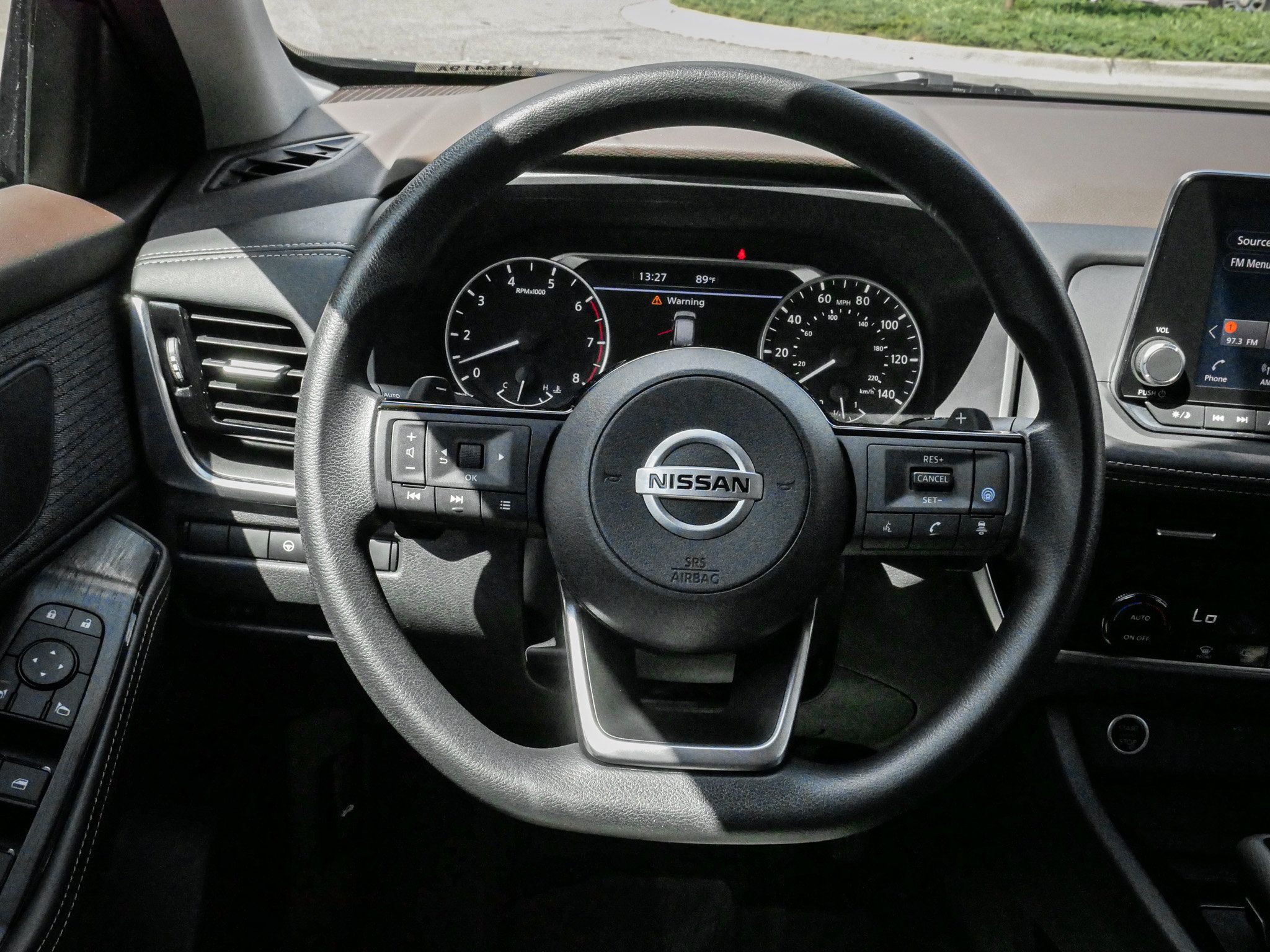 Used 2021 Nissan Rogue SV FWD image 18