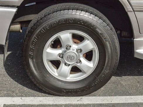 Used 2000 Toyota Land Cruiser AWD/4WD image 12