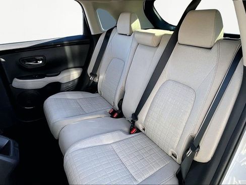 Used 2025 Honda HR-V LX image 18