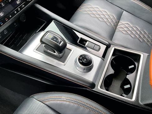 Used 2023 Mitsubishi Outlander SEL image 16