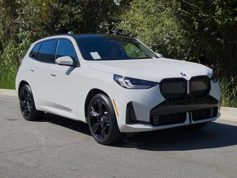 New 2026 BMW X3 xDrive30 w/ Premium Package image 2