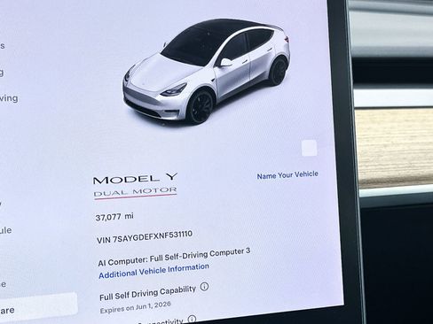 Used 2022 Tesla Model Y Performance AWD/4WD image 22