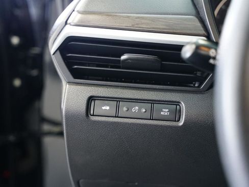 Used 2023 Nissan Altima 2.5 SV FWD image 23