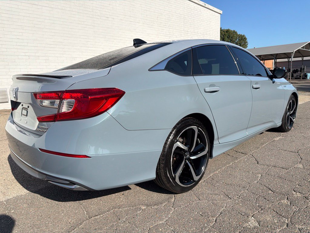 Used 2022 Honda Accord Sport image 2