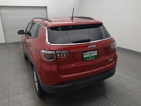 Used 2018 Jeep Compass Latitude w/ Cold Weather Group FWD image 6