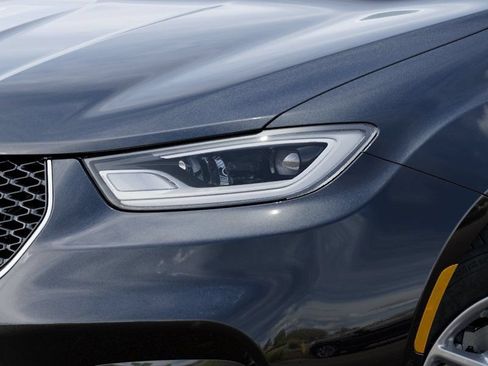 New 2026 Chrysler Pacifica Select FWD image 10