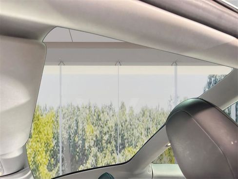 Used 2018 Tesla Model 3 Long Range image 20