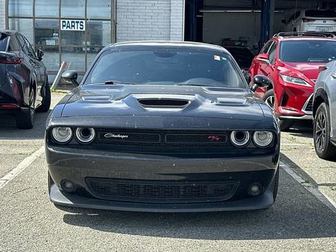 Used 2022 Dodge Challenger R/T Scat Pack RWD image 3