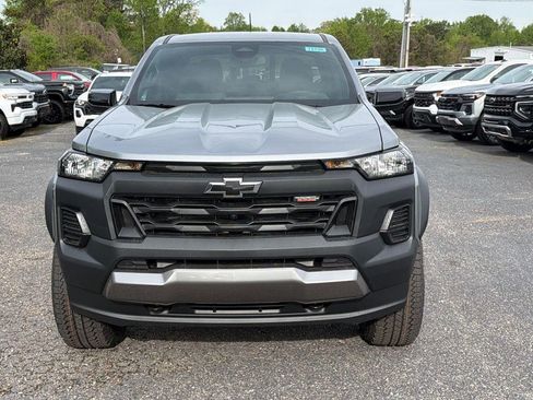 Used 2026 Chevrolet Colorado Trail Boss AWD/4WD image 2