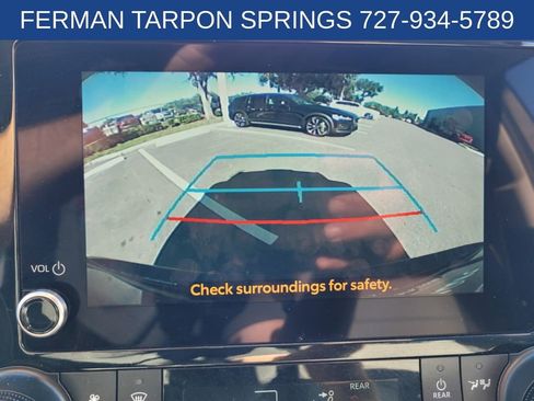 Used 2023 Toyota Highlander XLE image 28