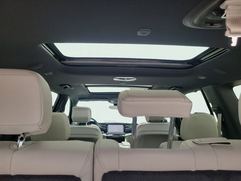 New 2026 Jeep Grand Wagoneer L Limited AWD/4WD image 15