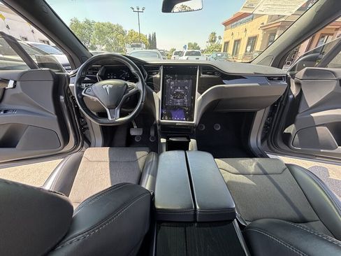 Used 2018 Tesla Model X P100D AWD/4WD image 16