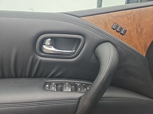 Used 2024 Nissan Armada SL w/ Captain's Chairs Package image 14