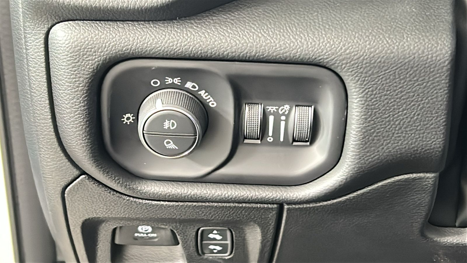 Used 2026 RAM 1500 Laramie w/ Night Edition AWD/4WD image 24