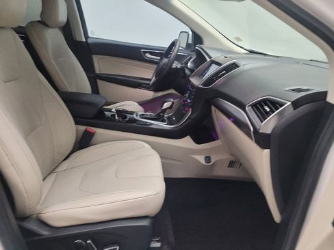 Used 2016 Ford Edge Titanium w/ Equipment Group 302A AWD/4WD image 21