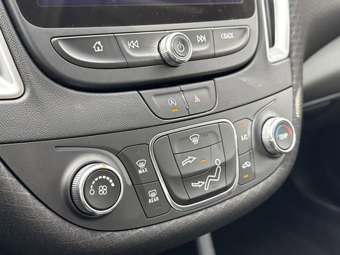 Used 2022 Chevrolet Malibu LS image 31