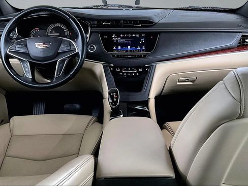 Used 2019 Cadillac XT5 Luxury FWD image 7