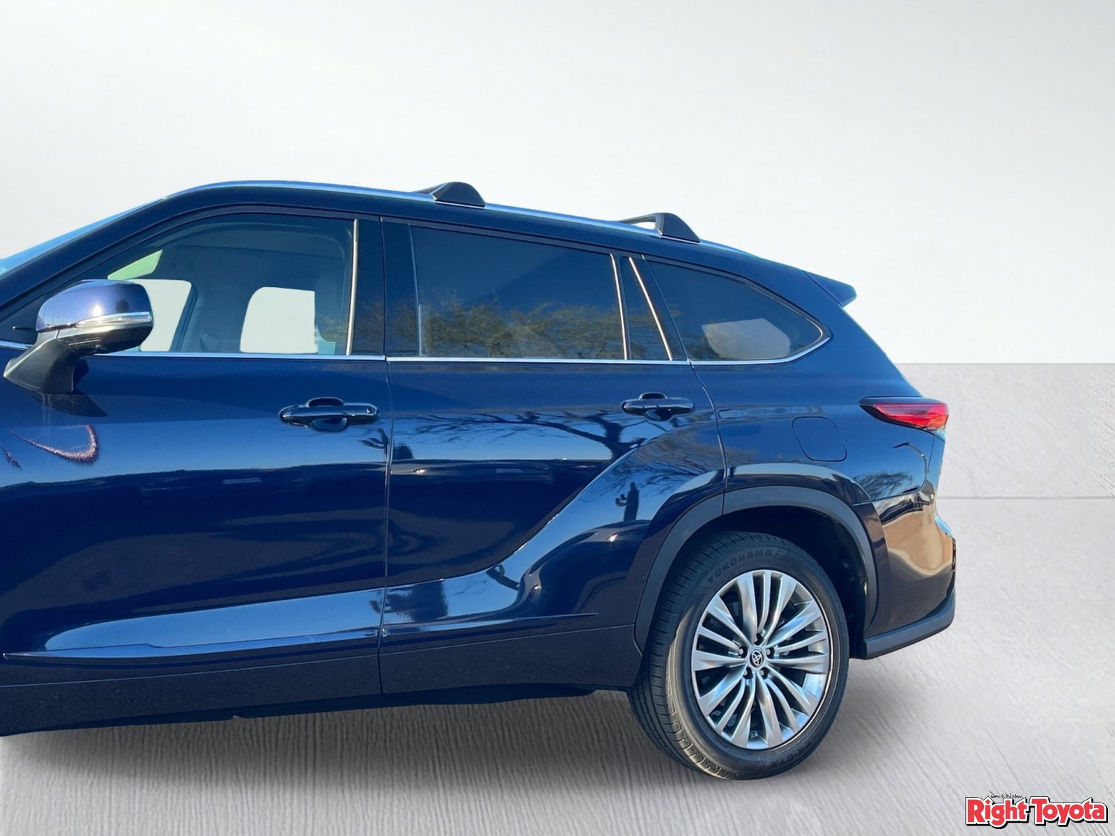 Used 2022 Toyota Highlander Platinum FWD image 10