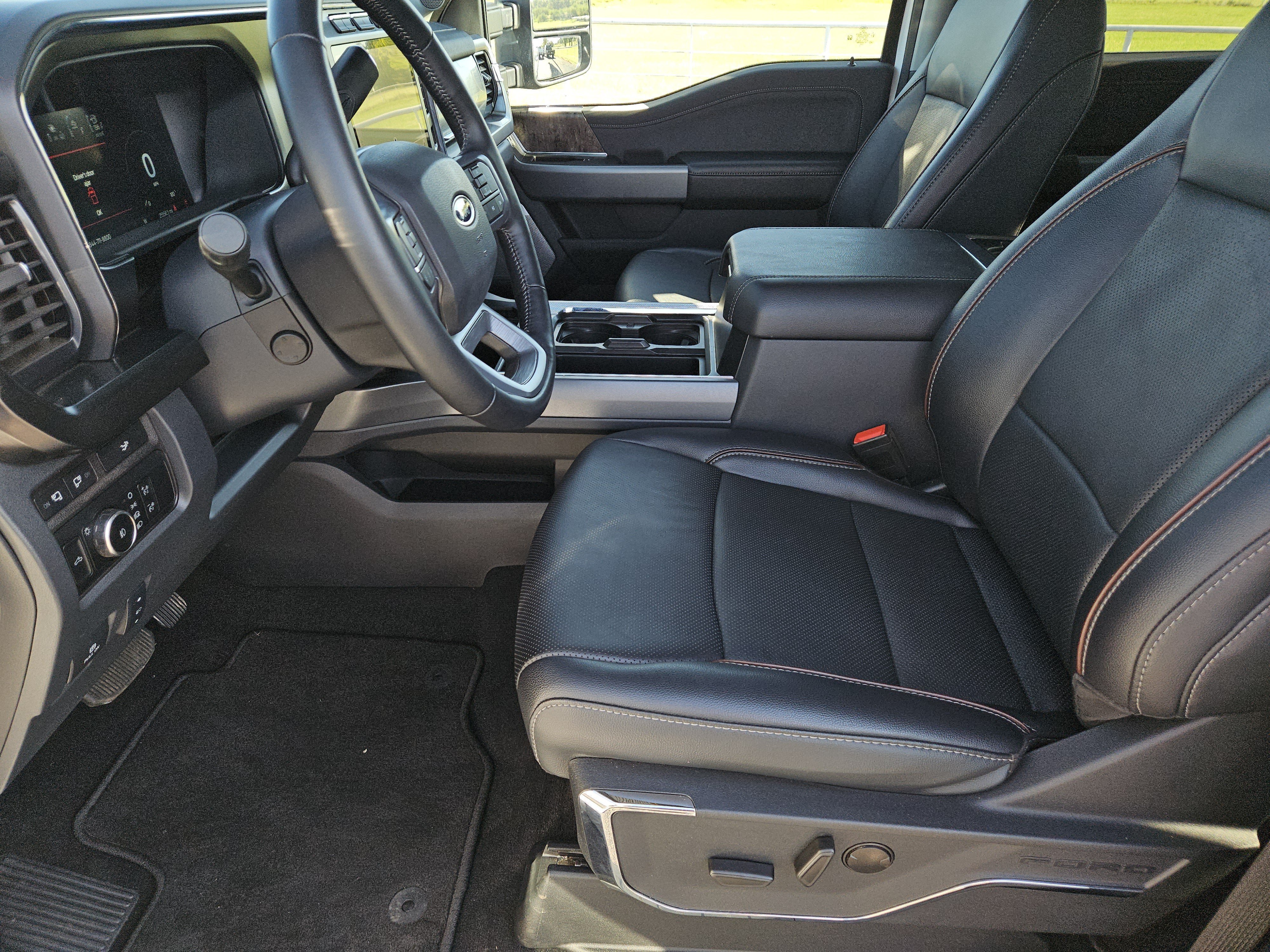 Used 2024 Ford F250 Lariat w/ FX4 Off-Road Package AWD/4WD image 24