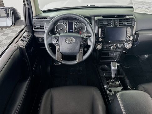 Certified 2022 Toyota 4Runner TRD Off-Road Premium AWD/4WD image 18