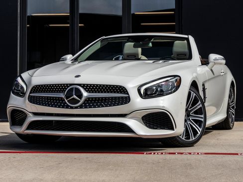 Used 2020 Mercedes-Benz SL 550 image 1