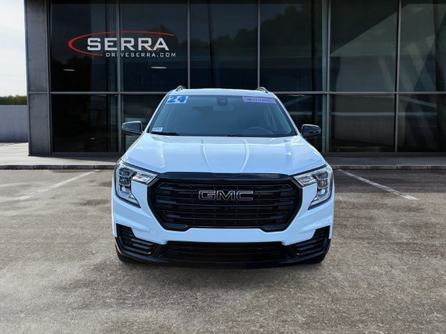 Used 2024 GMC Terrain SLE w/ Driver Convenience Package FWD image 8