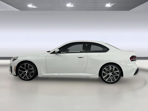 Used 2023 BMW 230i Coupe w/ Convenience Package RWD image 2