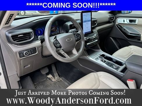 Used 2024 Ford Explorer Platinum w/ Technology Package AWD/4WD image 7
