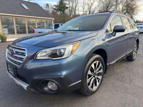 Used 2016 Subaru Outback 2.5i Limited AWD/4WD image 3