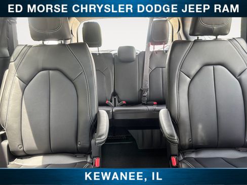New 2027 Chrysler Pacifica Select w/ Family Tech Group FWD image 13
