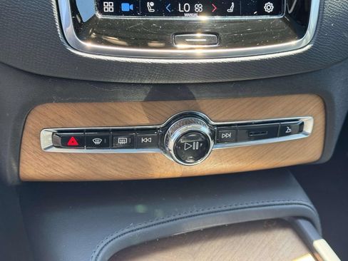 Certified 2023 Volvo XC90 B6 Plus AWD/4WD image 30