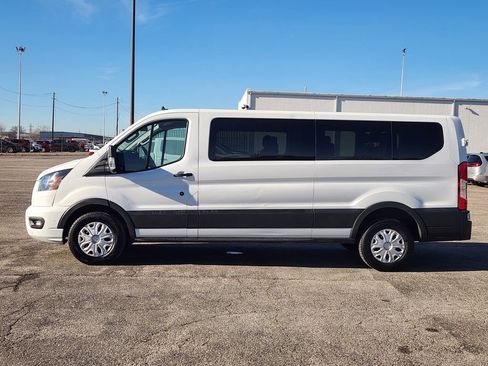 Used 2023 Ford Transit 350 XLT RWD image 4