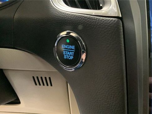 Certified 2024 Ford Edge Titanium image 37