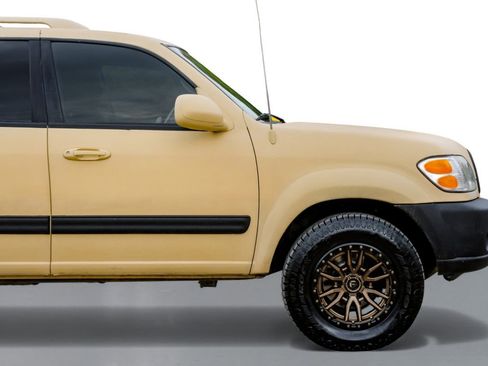 Used 2004 Toyota Sequoia SR5 image 7