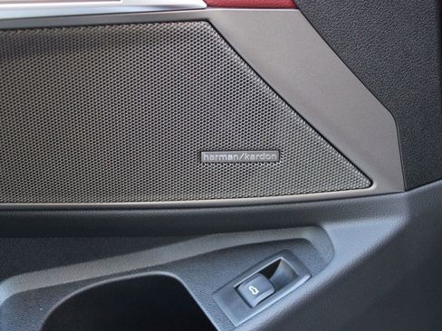 New 2026 BMW 330i Sedan w/ M Sport Package image 22