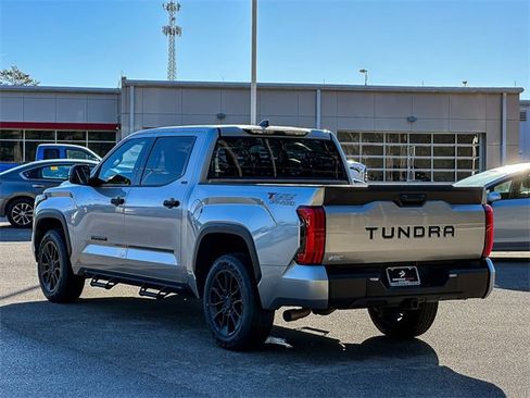 Used 2022 Toyota Tundra SR5 image 6