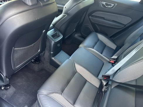 Used 2021 Volvo XC60 T8 R-Design w/ Advanced Package AWD/4WD image 28