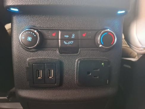Used 2019 Ford Explorer Platinum AWD/4WD image 11