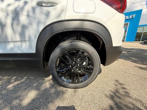 New 2026 Chevrolet TrailBlazer LT w/ Convenience Package AWD/4WD image 32
