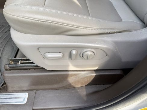 Used 2023 Chevrolet Silverado 2500 LTZ w/ LTZ Convenience Package image 11